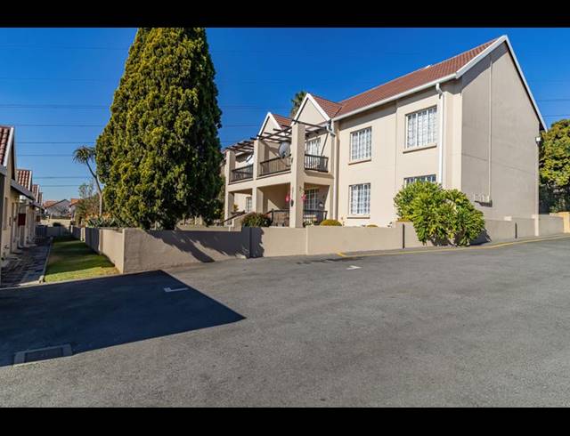 2 BEDROOM TOWNHOUSE FOR SALE IN EDEN GLEN